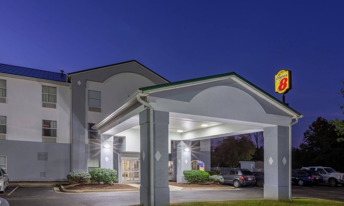 La Grange Hotel | Super 8 by Wyndham La Grange KY