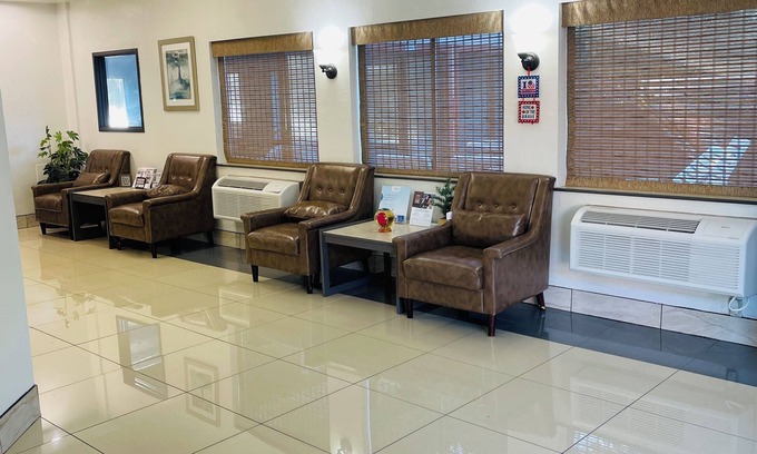 Lacey Hotel | Super 8 by Wyndham Lacey Olympia Area