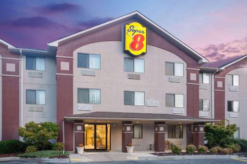 Lynchburg Hotel | Super 8 by Wyndham Lynchburg VA