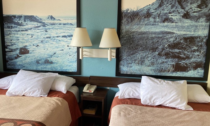 Midwest City Hotel | Super 8 by Wyndham Midwest City OK