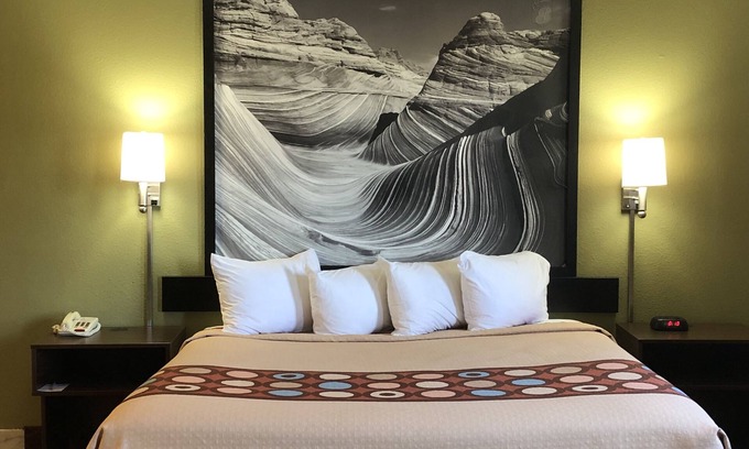 South Jordan Hotel | Super 8 by Wyndham S Jordan/Sandy/Slc Area