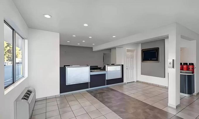 East San Jose Hotel | Super 8 By Wyndham San Jose
