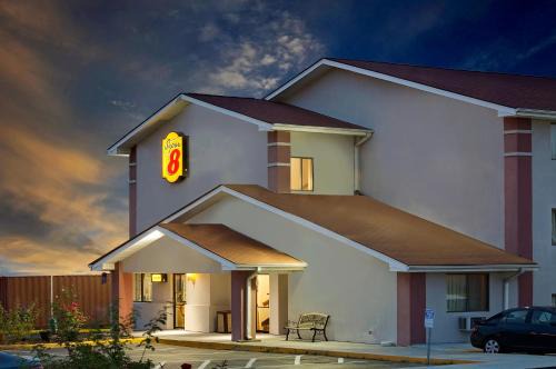 Waynesboro Hotel | Super 8 by Wyndham Waynesboro