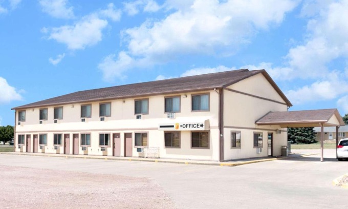 Winner Hotel | Super 8 by Wyndham Winner SD