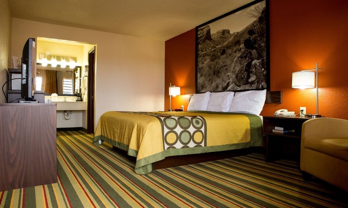 Woodward Hotel | Super 8 by Wyndham Woodward