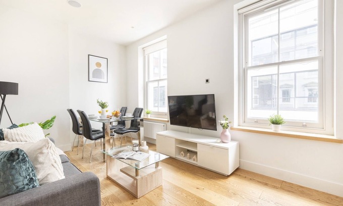 Fitzrovia Apartment | Super Central London by Soho - Fitzrovia - Lovely 1BR Flat