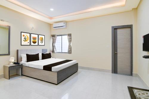Thakurpukur Hotel | Super Collection O Joka Industrial Plaza