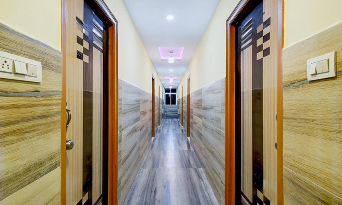 Khattalwada House | Super Collection O Khajaguda Hills Formerly Sri Balaji Luxary Rooms