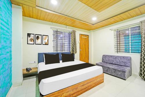 Rau Hotel | Super Collection O Ring Road Bhawarkua Indore