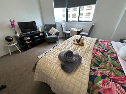 Haymarket Apartment | Super comfortable quiet room