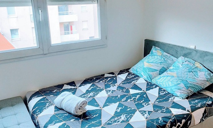 La Courneuve Apartment | Super-convenient studio just a 1-minute streetcar ride from central Paris