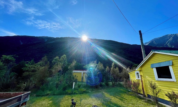 Otira Cabin | Super Cosy Basic Alpine Hut in the Middle of Alps & National Park. Great Scenery