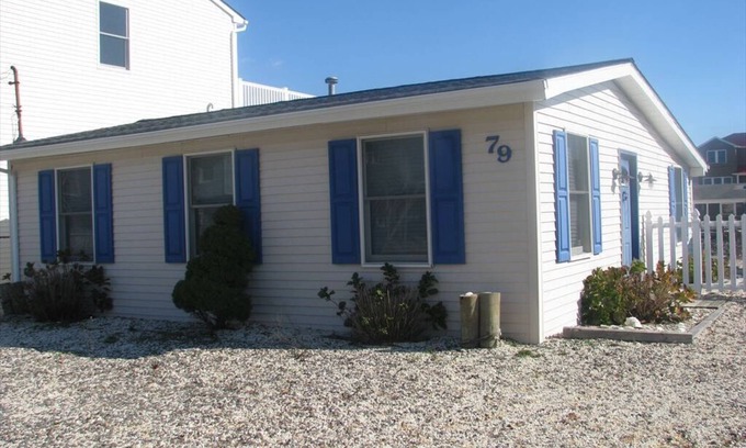 Beach Haven West House | Super cute! Waterfront Lagoon in Beach Haven West!