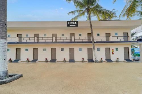 Peelamedu Hotel | Super Hotel O Avinashi Road Coimbatore