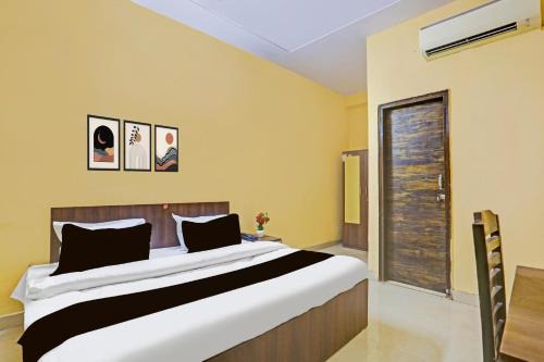 Shalimar Bagh Hotel | Super Hotel O Shalimar Bagh Max Hospital