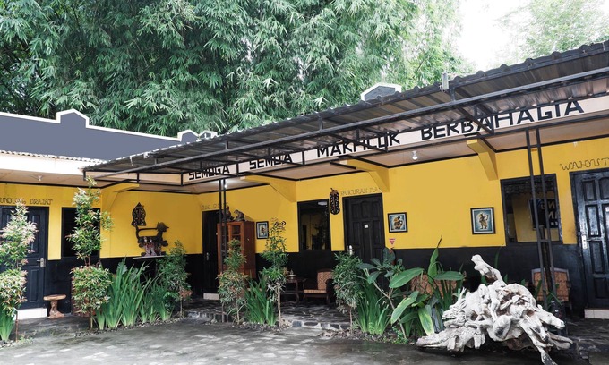Mendut Hotel | Super OYO 598 Udan Mas Guesthouse& Gallery