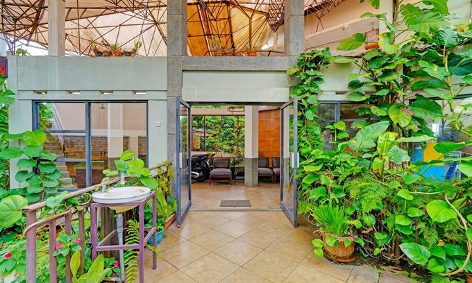 Setiabudi Hotel | Super OYO Capital O 91810 Hotel Balebat 2