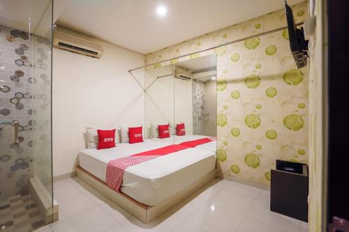 Gubeng Hotel | Super OYO Capital O 92633 Spring Hotel Gubeng