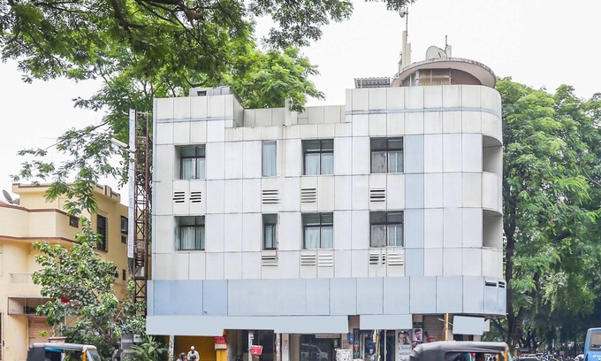 Shivajinagar Hotel | Super OYO Collection O Hotel Pearl