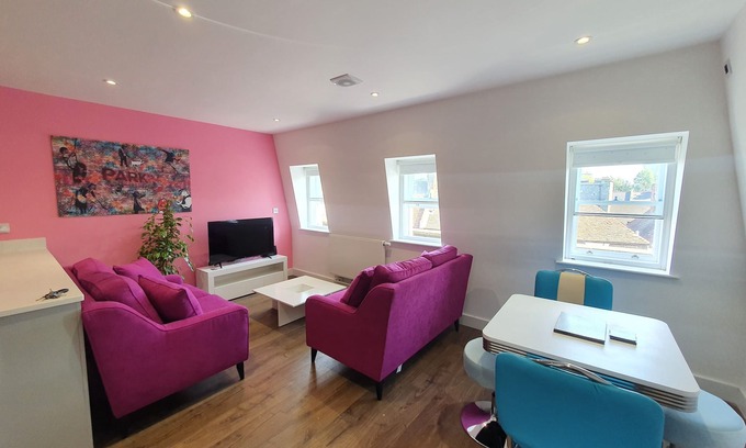 Canterbury Apartment | Super Penthouse Apartment in the Heart of the City Centre