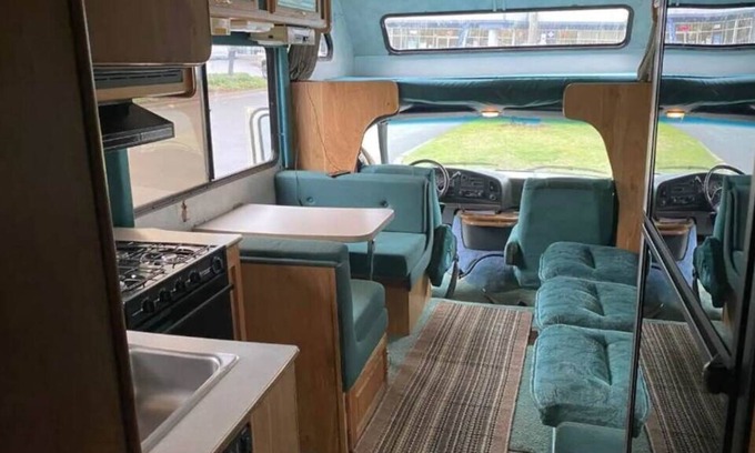 Westchester House | Super price - rent a bunk in shared RV
