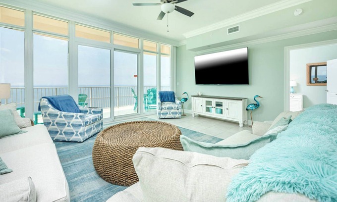 Orange Beach Condo | Super Spacious Beachfront Condo - Phoenix Gulf Towers 1908