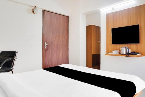 Pune Hotel | Super Townhouse Lohegaon Near Pune Airport formerly Landmark Regency