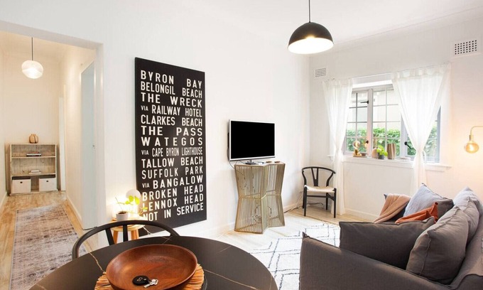Bondi Beach Apartment | Super tranquil 2BR unit only 3mins from the Beach!