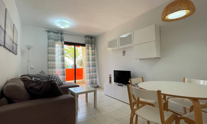 Arona Apartment | Superb 2-bedroom apartment with WiFi in Los Cristianos