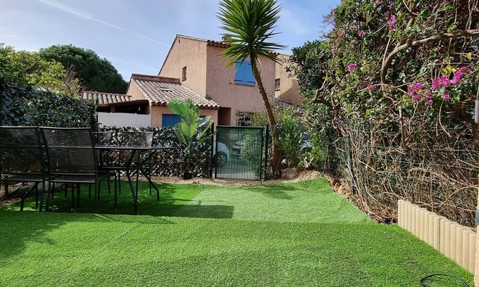 Antibes Apartment | Superb 2-room garden apartment in quiet location near the sea