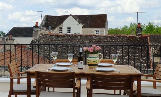 Puligny-Montrachet House | Superb 3 bdrm/3.5 bath central Puligny-Montrachet