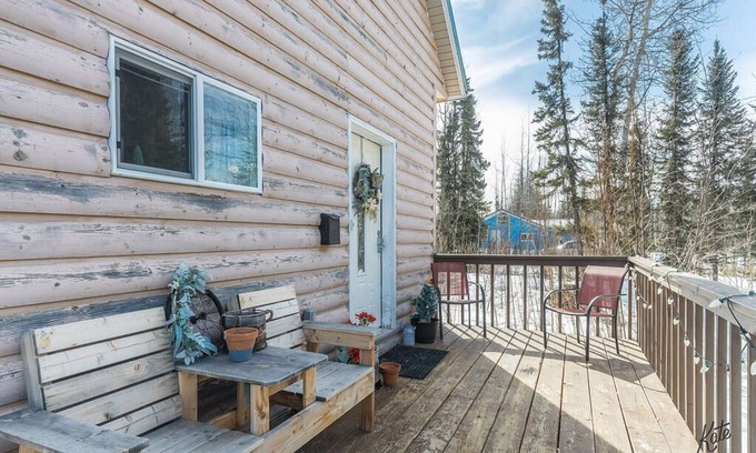 Salcha Cabin | Superb 3-bedroom cabin in Salcha with stunning views of the Northern Lights