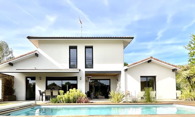 Tosse Villa | Superb 4* villa 8 pers with swimming pool in TOSSE