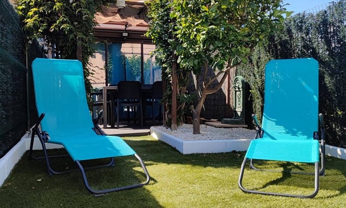 Les Bormettes Apartment | Superb apartment close to the port and beach.