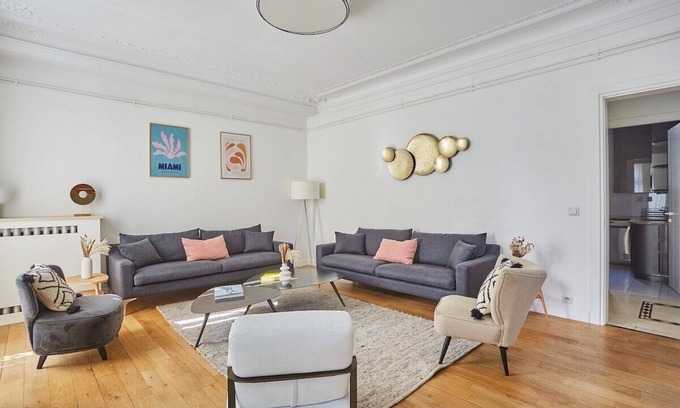 Saint-Vincent-de-Paul Apartment | Superb apartment Center of Paris/Montmartre