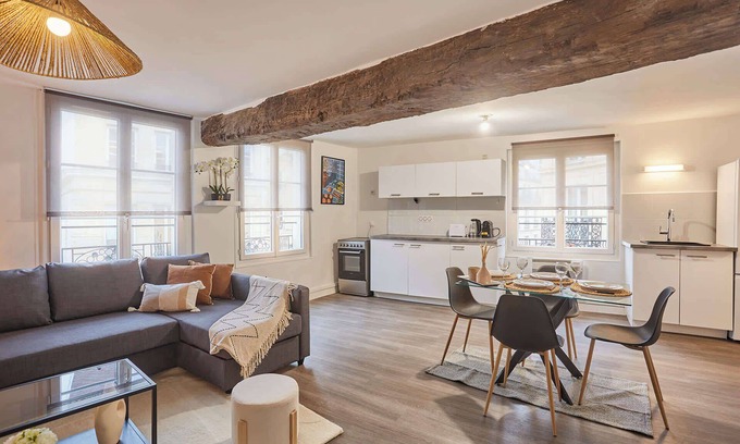 Strasbourg -Saint-Denis Apartment | Superb apartment in the center of Paris