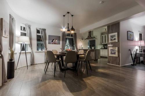 City Center Apartment | Superb central location, no car needed - Spacious