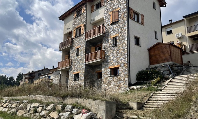 Formigueres Apartment | Superb duplex sleeps 8, quiet with garden, mountain view