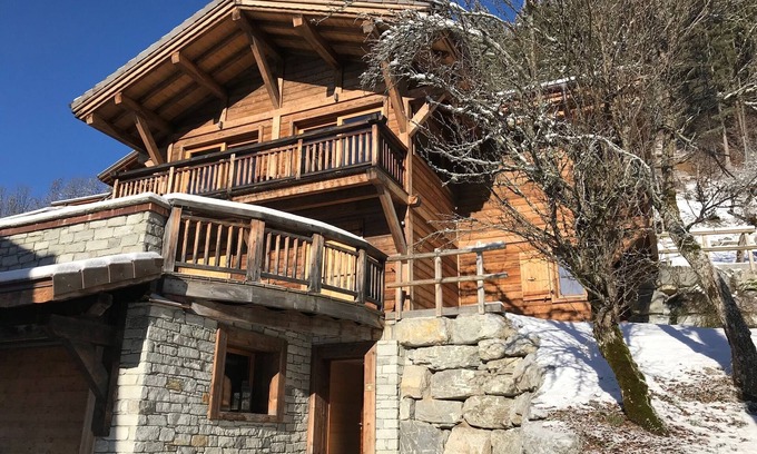 Morzine Ski Chalet | Superb Family Chalet in Morzine, 8-10 people, near center and shuttles
