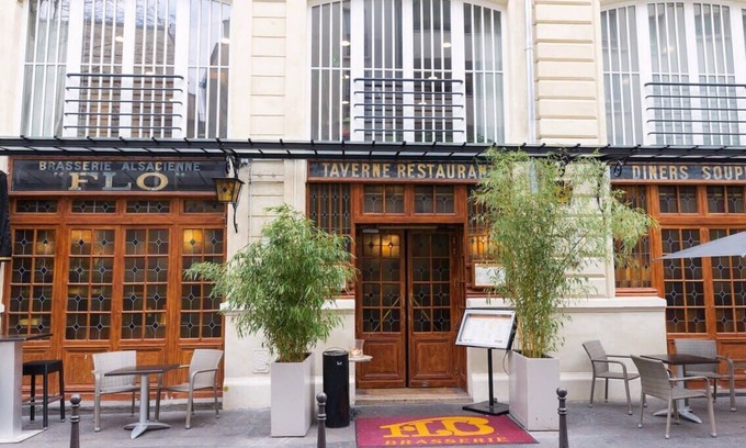 Quartier de la Porte-Saint-Denis Apartment | Superb Large and New 4bds Flat - Heart of Paris 10