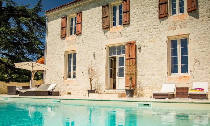 Tournon-d'Agenais Villa | Superb luxury manor on stud farm with private swimming pool