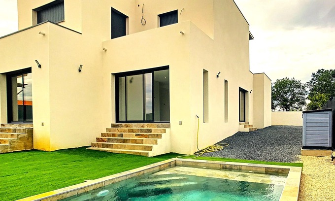Saint-Jean-Lasseille Villa | Superb villa with swimming pool and jacuzzi 20 minutes from the beach