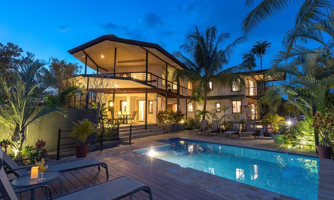 Manuel Antonio Villa | Superb Villa with Ocean View, New Pool !
