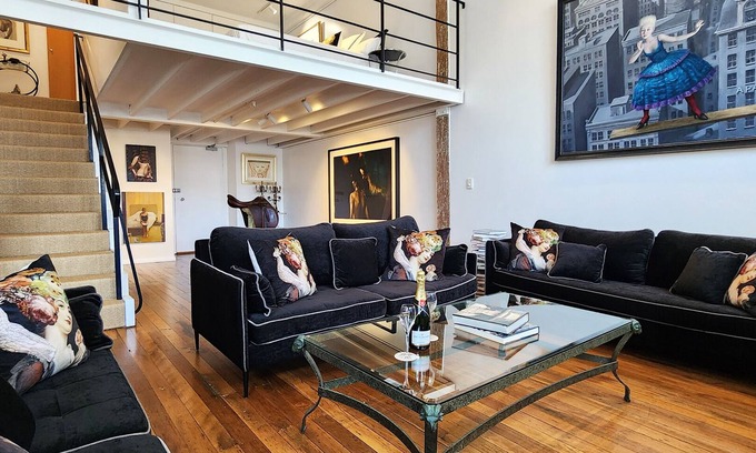 Rushcutters Bay Apartment | Superb Warehouse Conversion - 2 Bedrooms | 1.5 Bathrooms | Parking