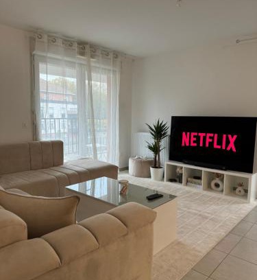 Villabe Apartment | Superbe Appartement - Near Paris