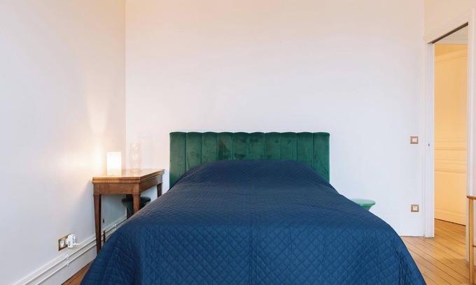 Montmartre Apartment | Superbe Appartement - 2 chambres - Montmartre!