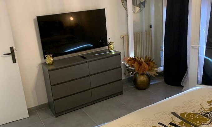 La Valbarelle Apartment | Superbe Appartement Totalement Rénové de 70m2 Marseille 11eme