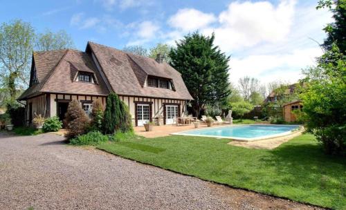 Auberville House | Superbe Maison Normande avec Piscine à 3 minutes de la mer