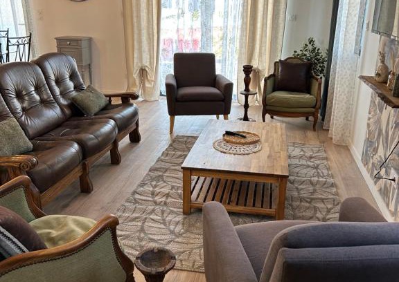 Limoges Apartment | Superbe pavillon 4 chambres - parking privé - Grande Terrasse au calme - limoges