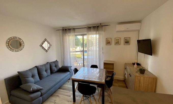 Le Port Apartment | Superbe Studio Cabine en Bord de Marina